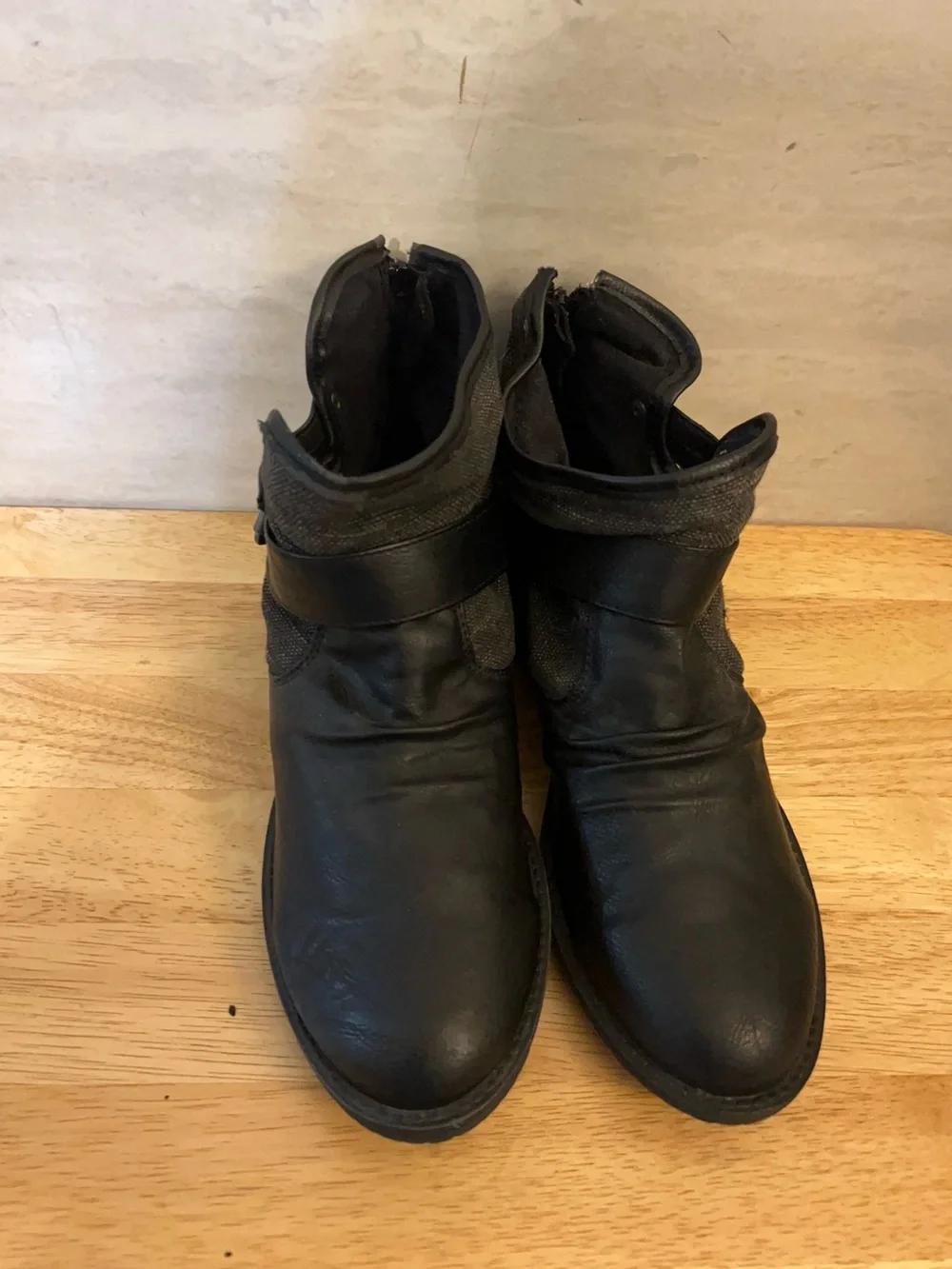 Blowfish Malibu women's low-heel slouch ankle boots